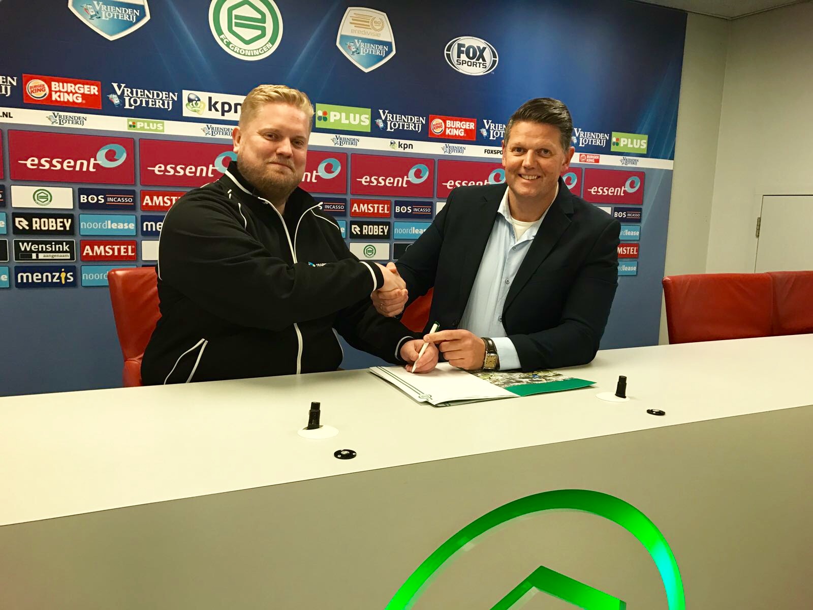 Ondertekening Tradecast (3)