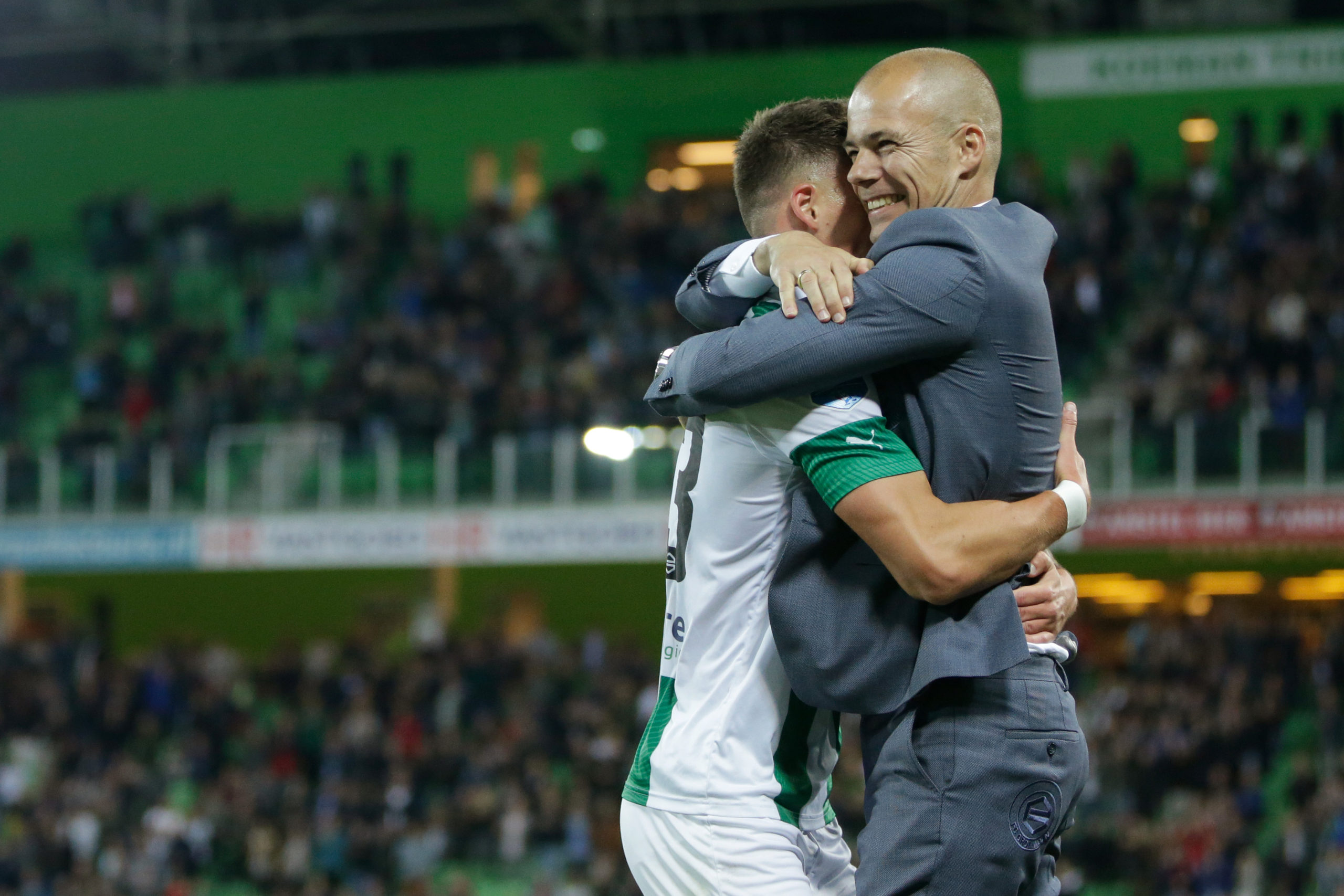 Stralend na goal met Hrustic