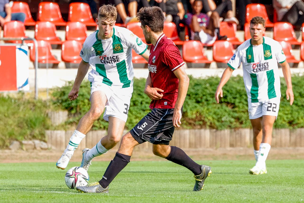 Valente zet actie in