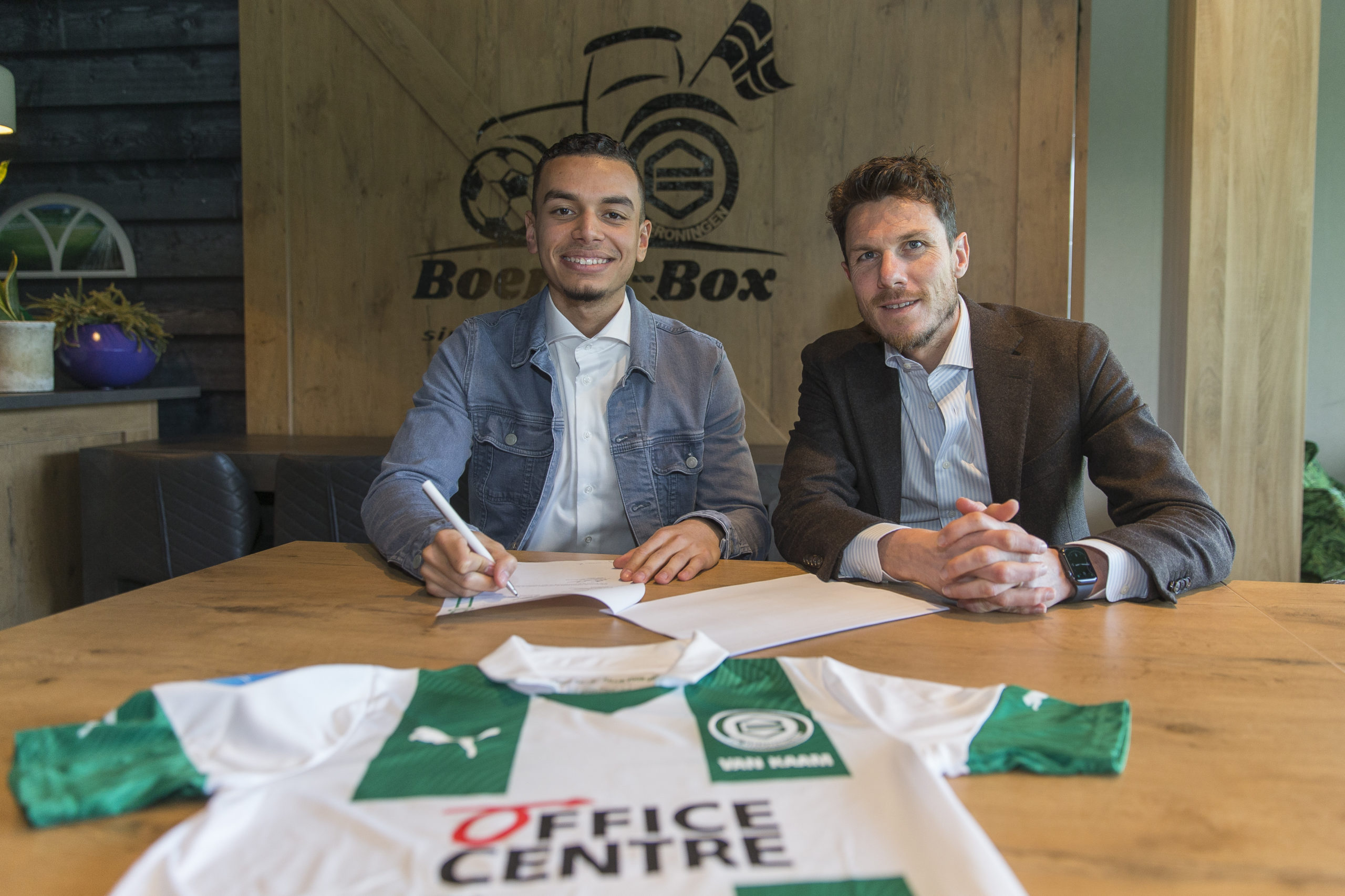 Daniël van Kaam tekent tot medio 2023 bij FC Groningen FC Groningen
