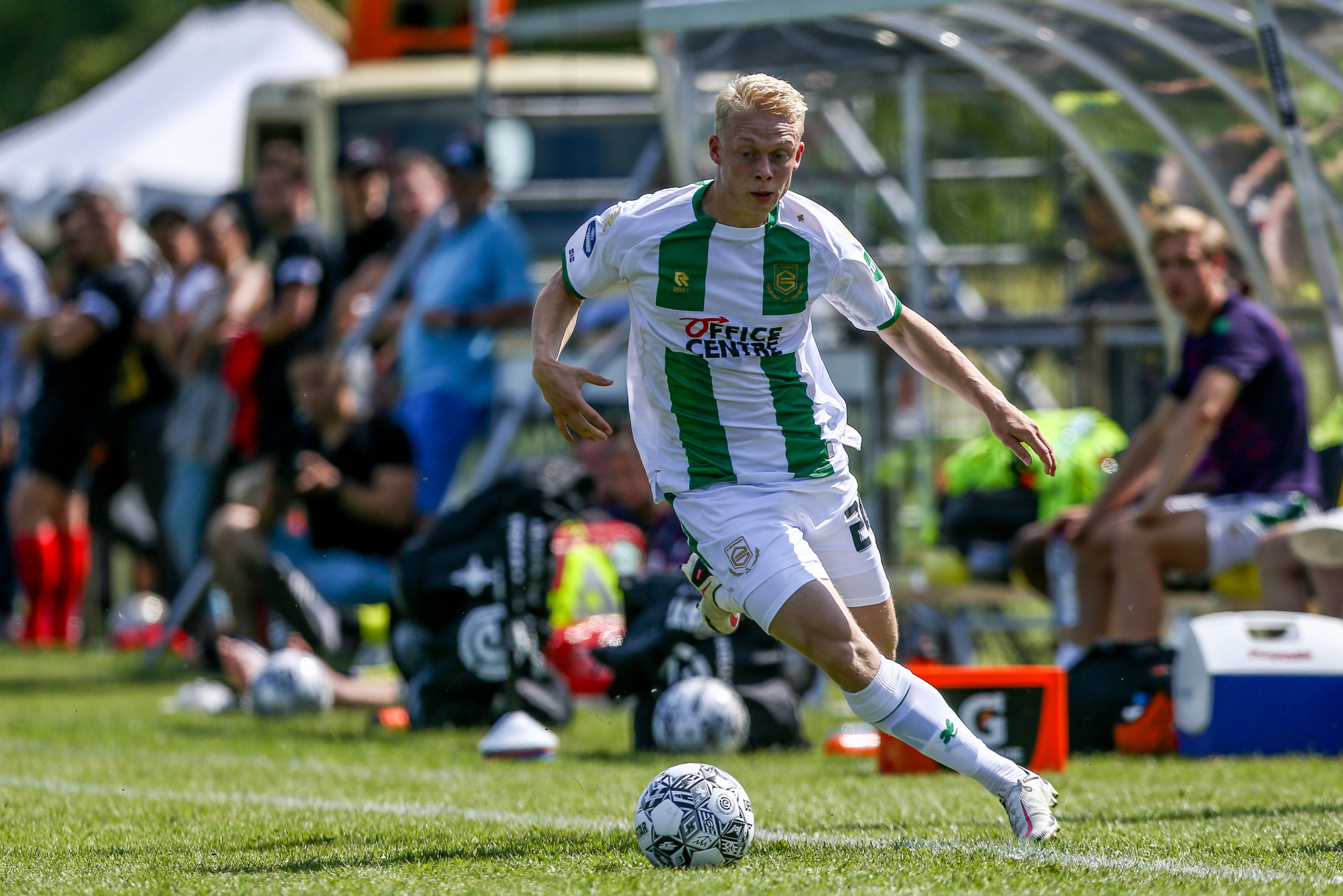 Transfer Poll van FC Groningen naar Almere City