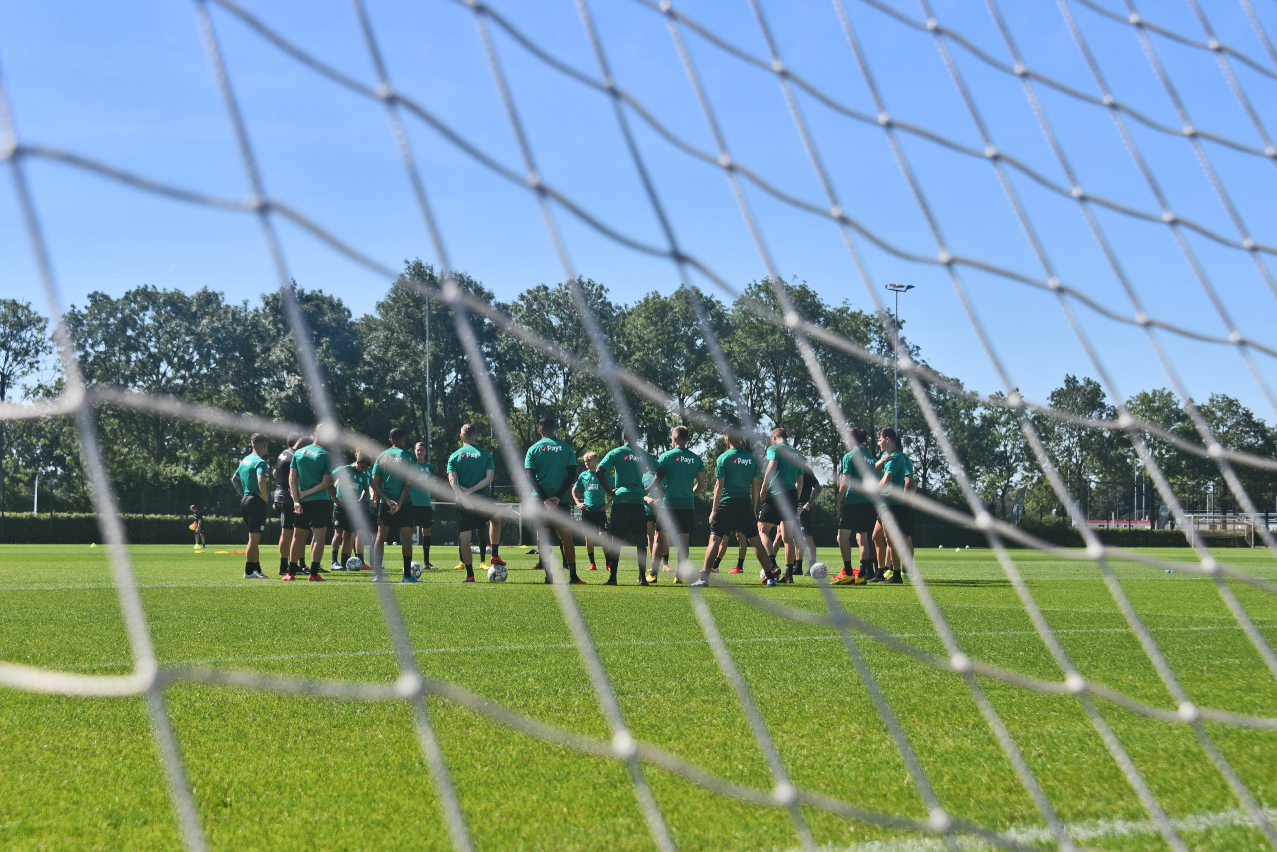 trainingsgroep achter doelnet