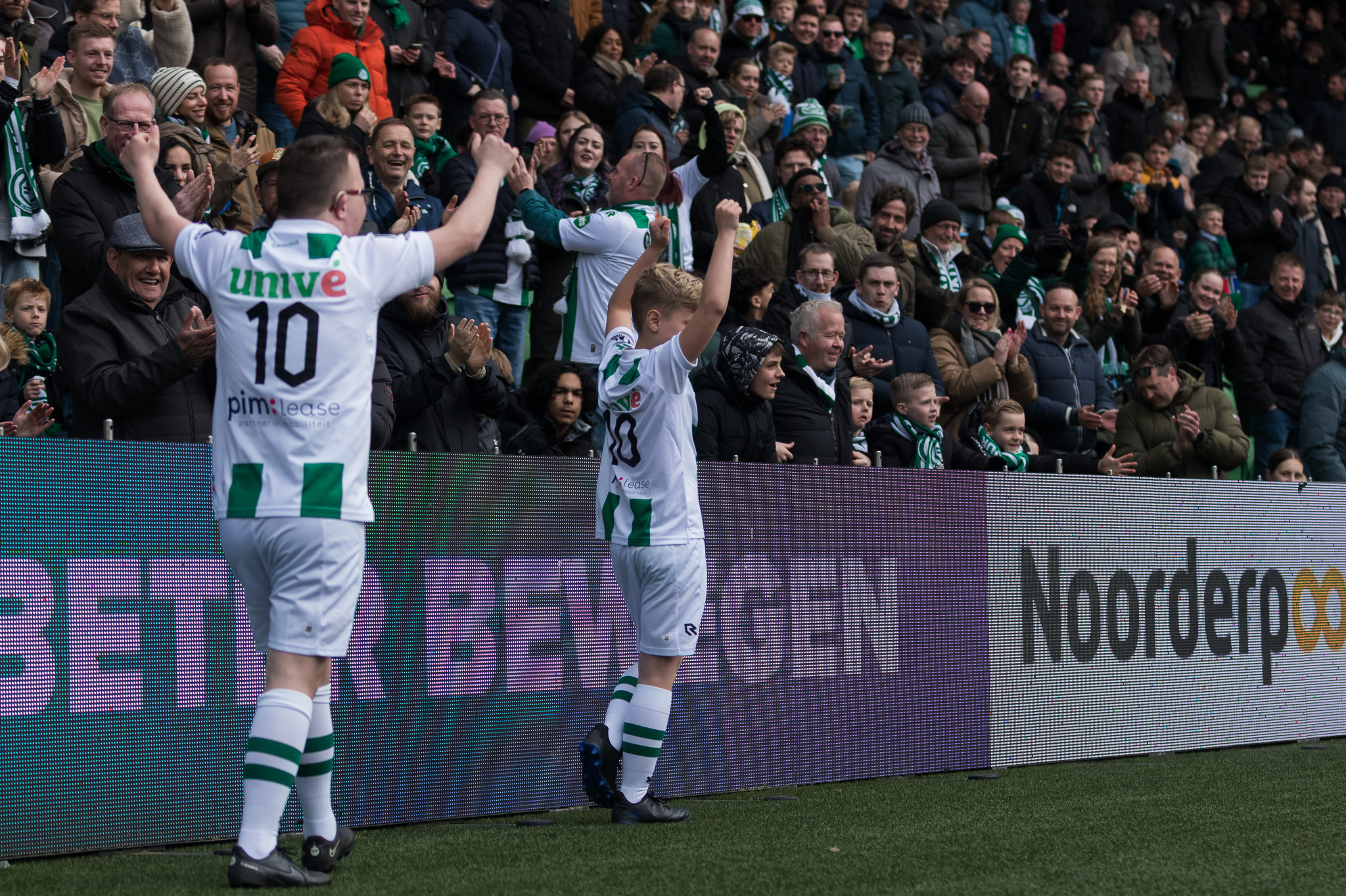 Kids United collecteert voorafgaand aan duel van zondag