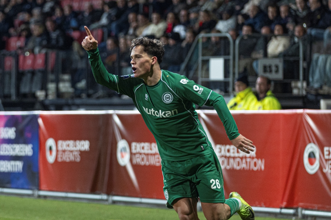 Van Bergen en Resink schenken de FC driepunter in Rotterdam