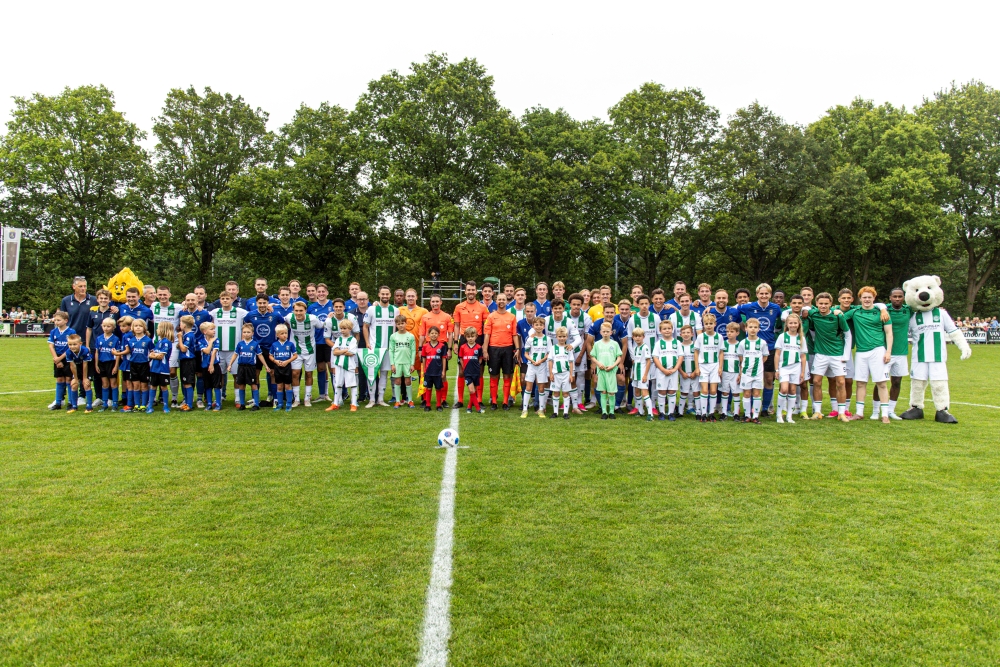 FC Groningen opent voorbereiding met doelpuntenfestijn in Peize