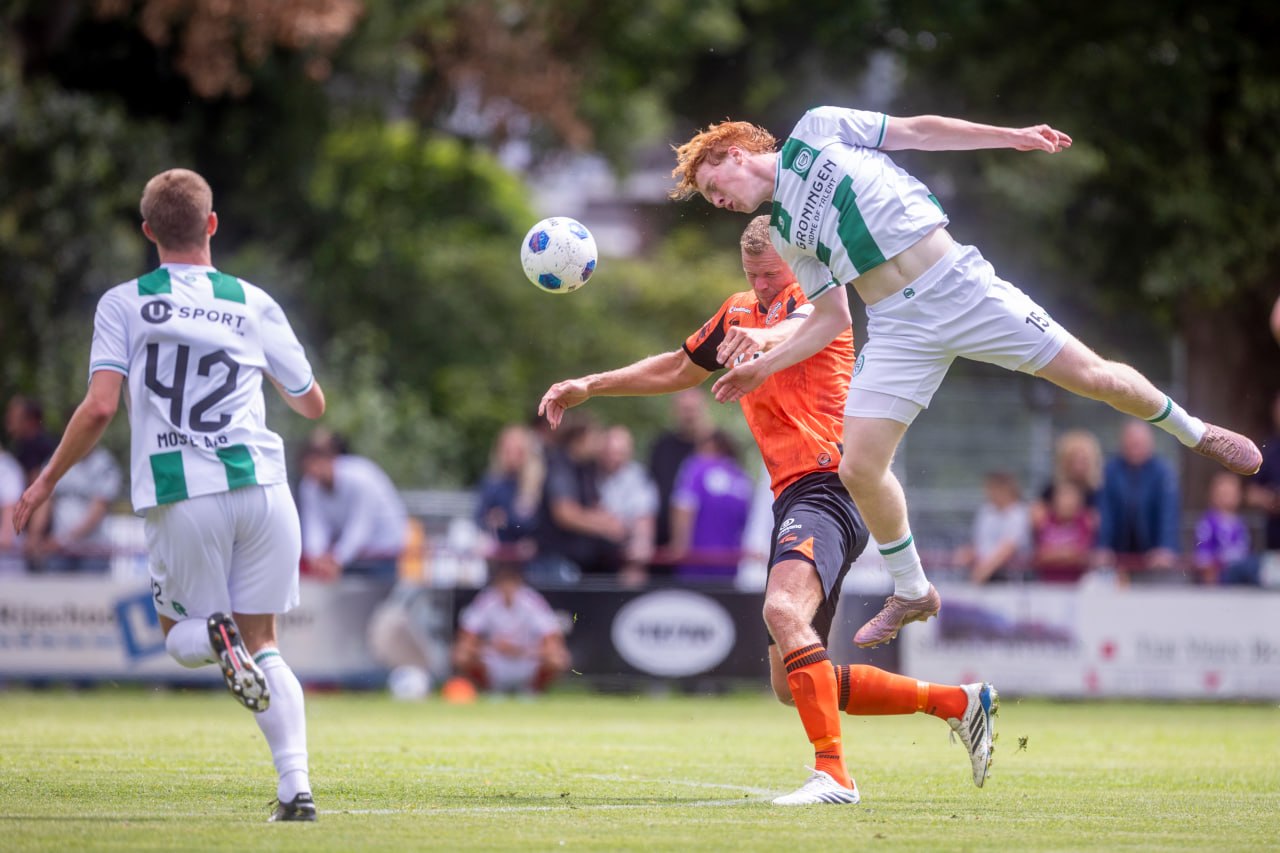 Combinatieteam delft onderspit tegen FC Volendam in Gieten